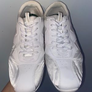 Varsity Flex cheerleading shoes (WORN ONCE)